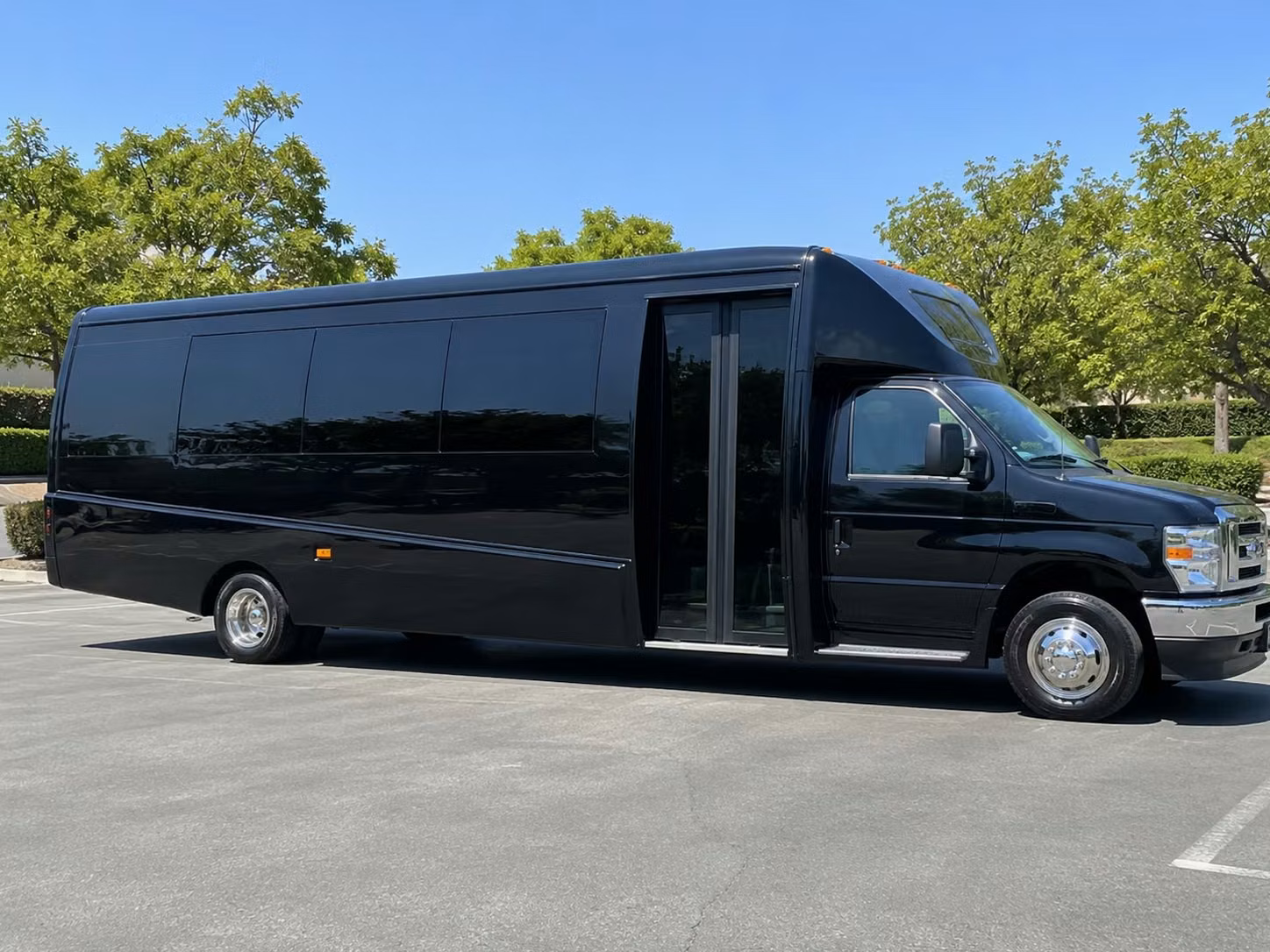 15 passenger minibus