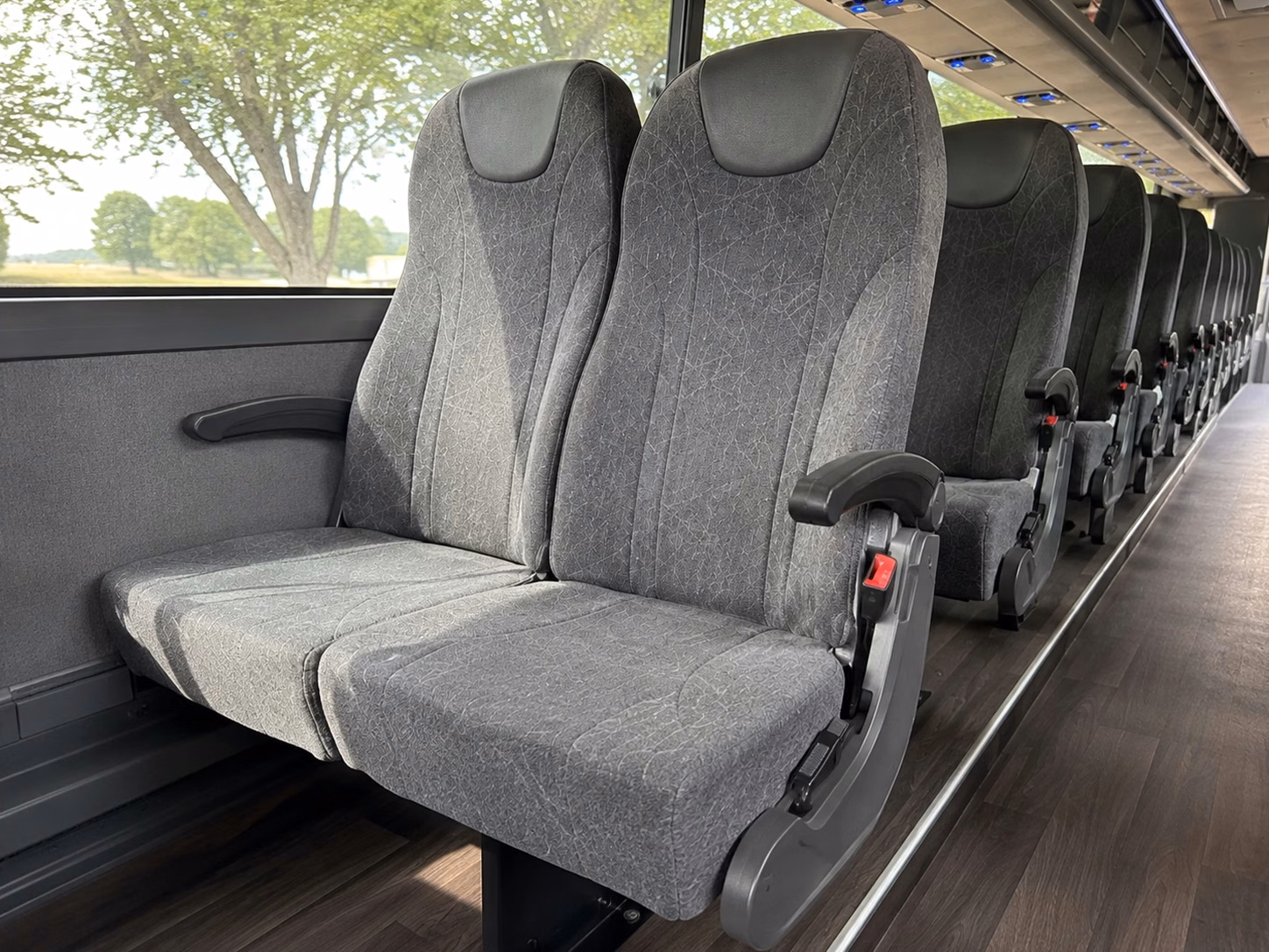 continuous loop shuttles for redondo beach waterfront wedding venues