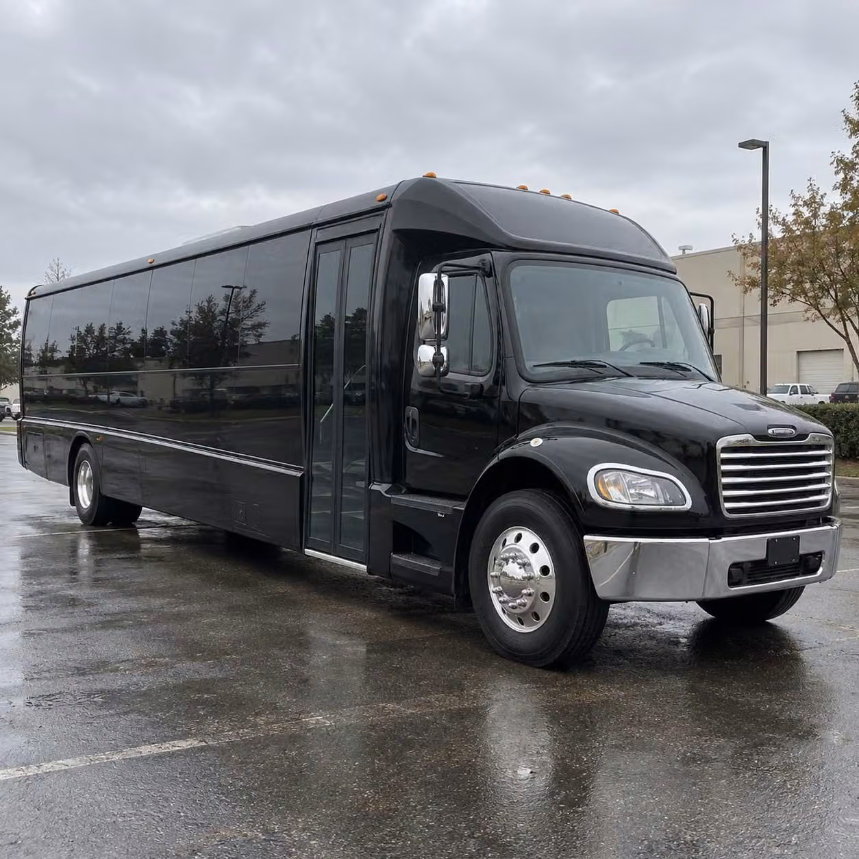 minibus rentals for smaller redondo beach prom groups who want private transportation